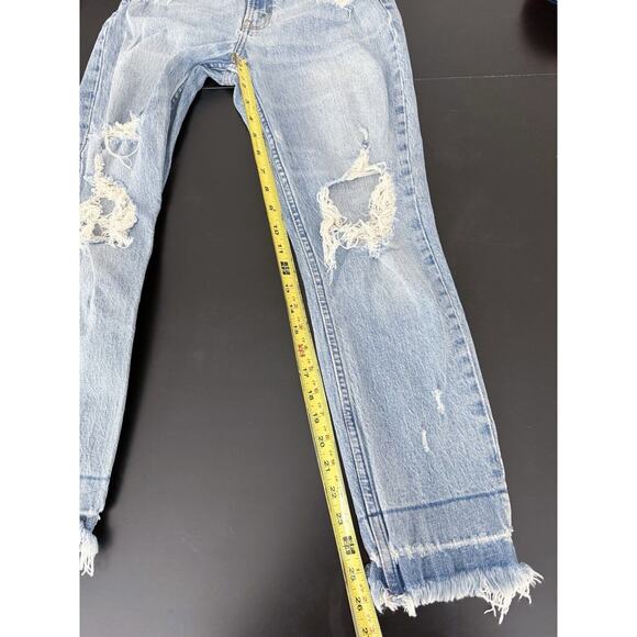 Abercrombie & Fitch High Rise Mom Jean Blue Distressed Raw Hem MINT - Picture 4 of 9